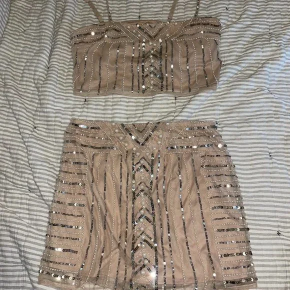 Show me your mumu pearly mini skirt & matching tank - Picture 2 of 3